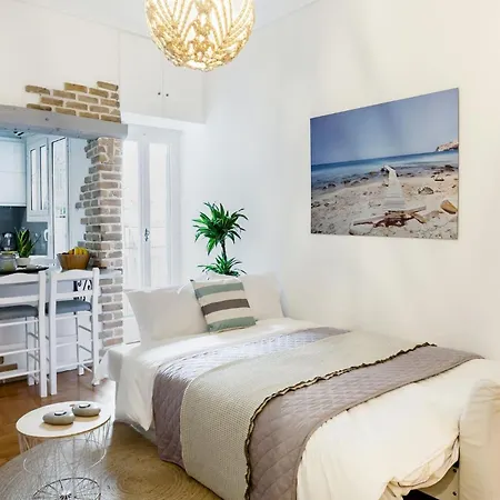 Lush Island-style Hideaway In Lively Koukaki! Apartmán Atény